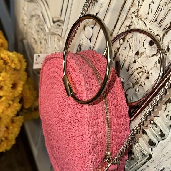 Pretty in Pink Cylinder Weaved Unique Bag Dressy Casual FairyCore CottageCore - Picture 3 of 7